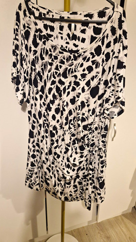 Anthology black white animal - anthology,