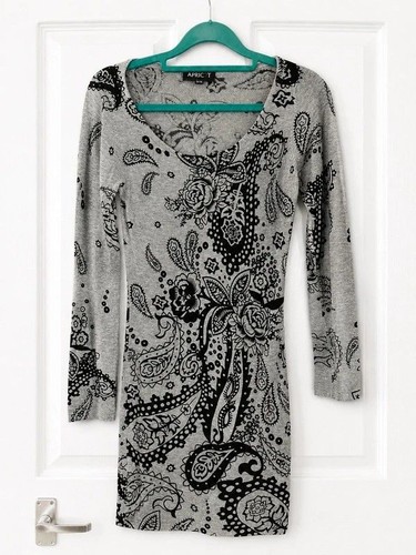Apricot grey black paisley - apricot,